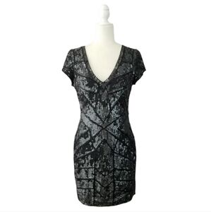 Parker black sequined beaded short cap sleeve v-neck mini dress women's size L